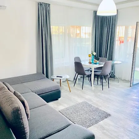 Bliss Mamaia Nord Apartment *